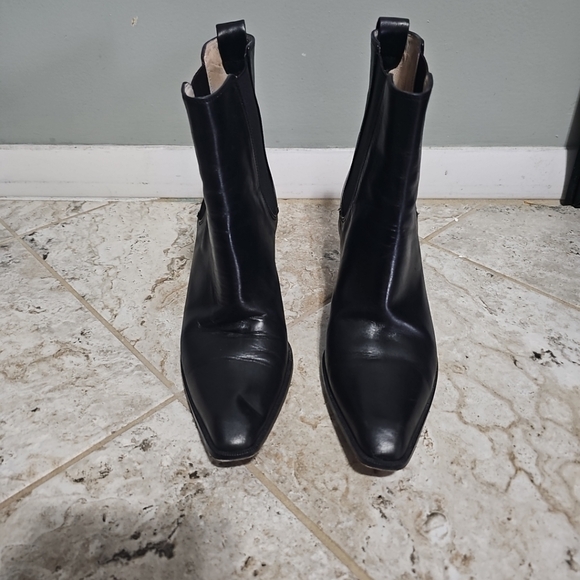 Michael Kors Leather  Mid Heel Ankle Boots Size 8M - Picture 7 of 10